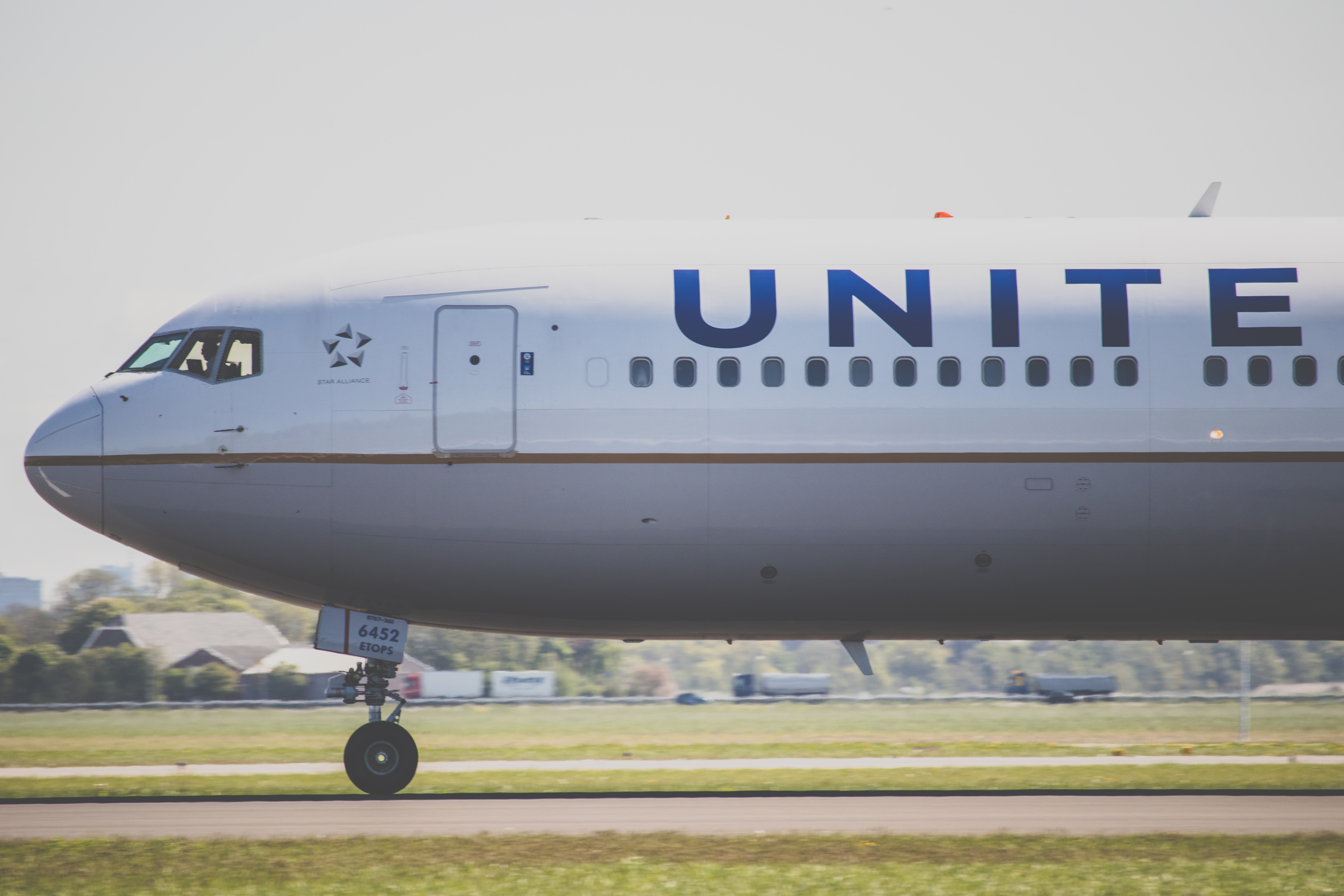 777 United Airlines